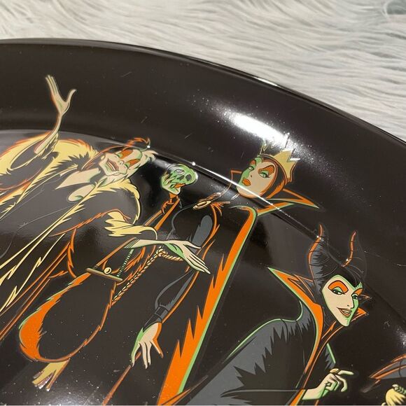 NWOT DISNEY ZRIKE BRANDS villains tricky trio oval plate in black - Picture 8 of 10